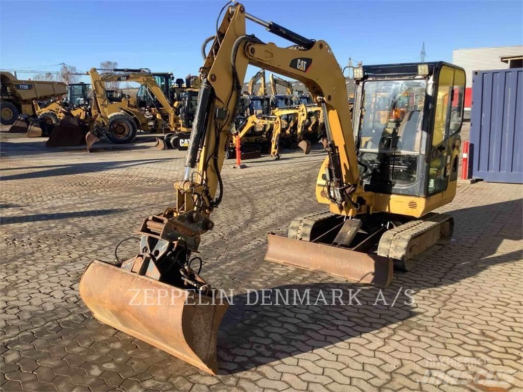 CAT 302.5C Roomikekskavaatorid