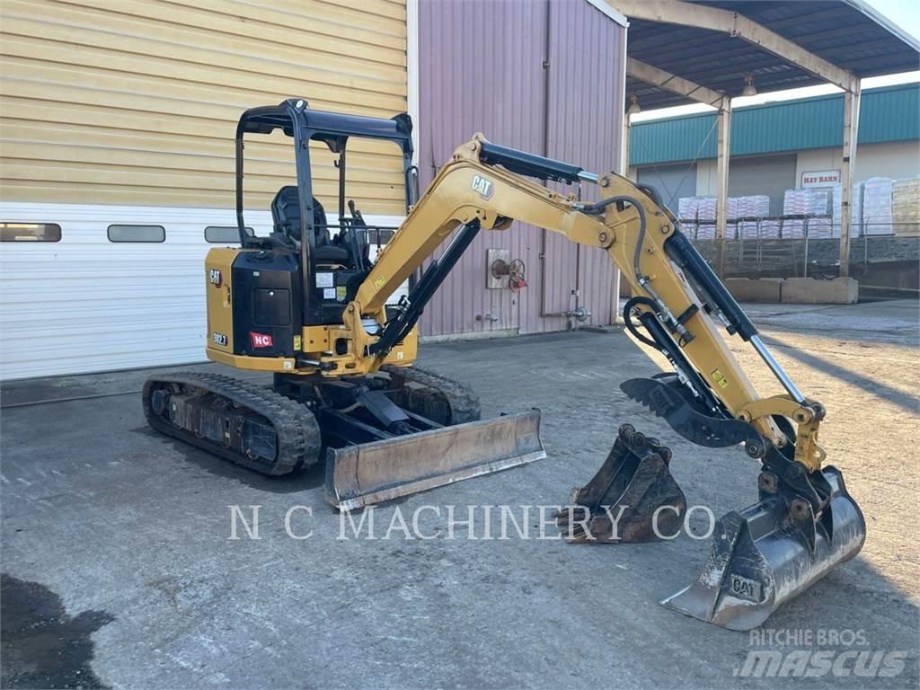 CAT 302.7 Roomikekskavaatorid