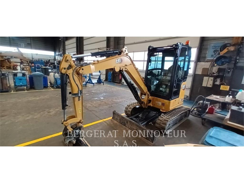 CAT 302.7 Roomikekskavaatorid