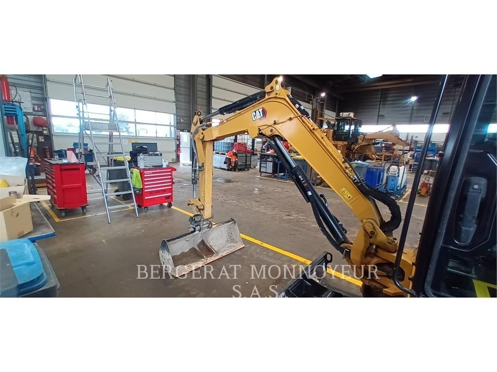 CAT 302.7 Roomikekskavaatorid