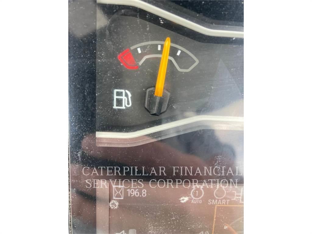 CAT 302.7-07CR Roomikekskavaatorid