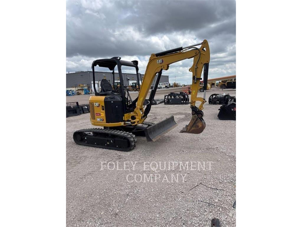 CAT 302.7-07LO Roomikekskavaatorid