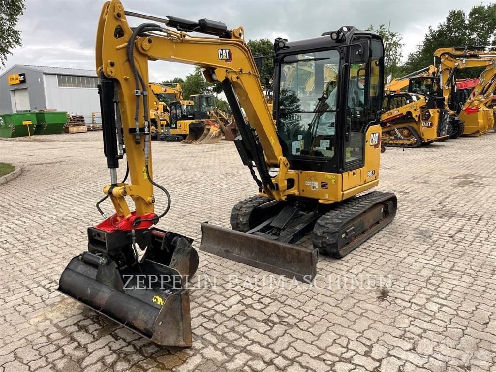 CAT 302.7CR-07 Roomikekskavaatorid