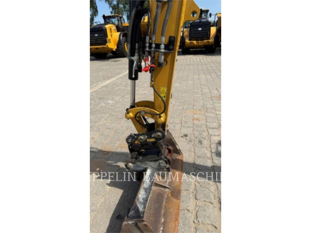 CAT 302.7CR-07 Roomikekskavaatorid