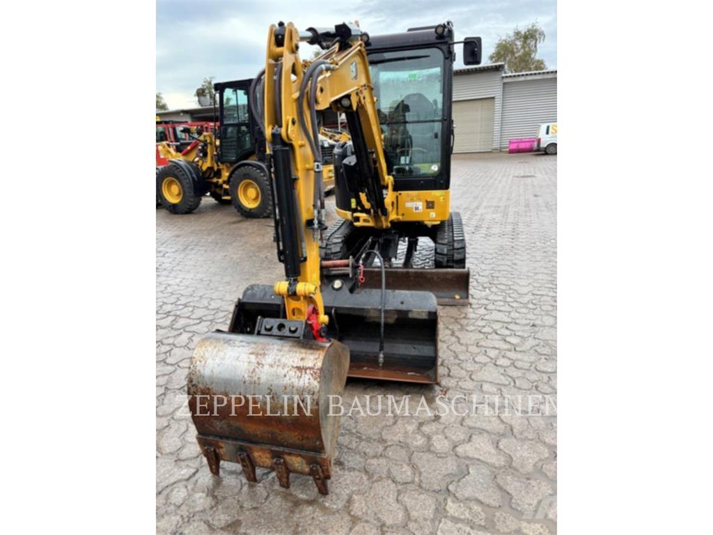 CAT 302.7CR-07 Roomikekskavaatorid
