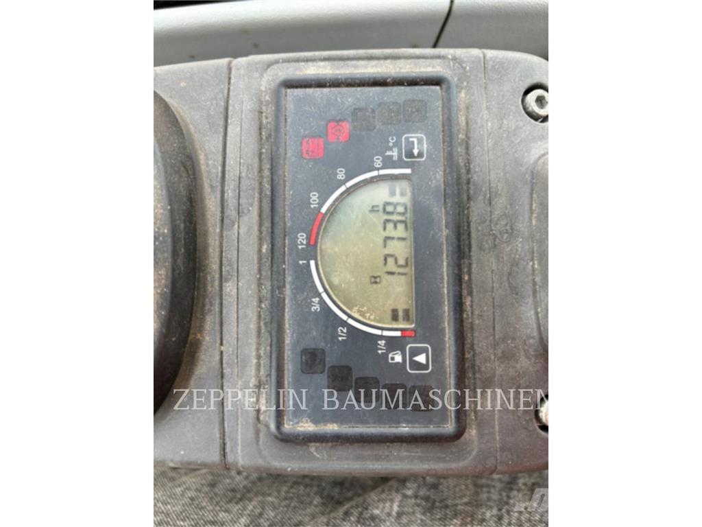 CAT 302.7D Roomikekskavaatorid