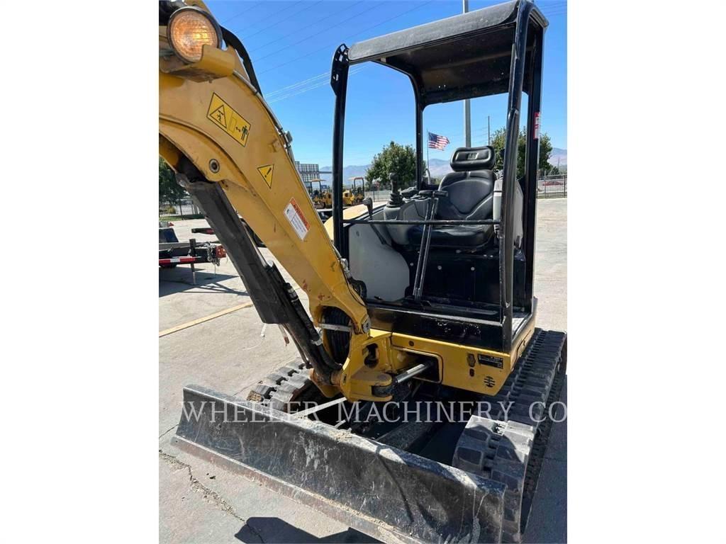 CAT 302.7DC1TH Roomikekskavaatorid