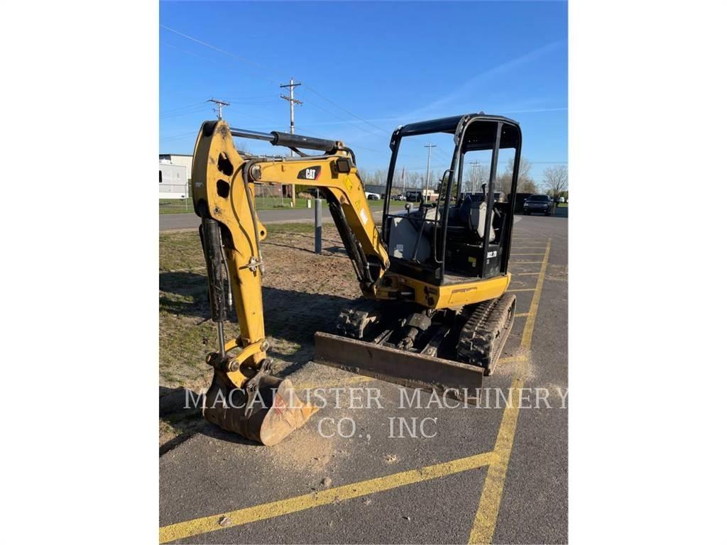CAT 302.7DCR Roomikekskavaatorid