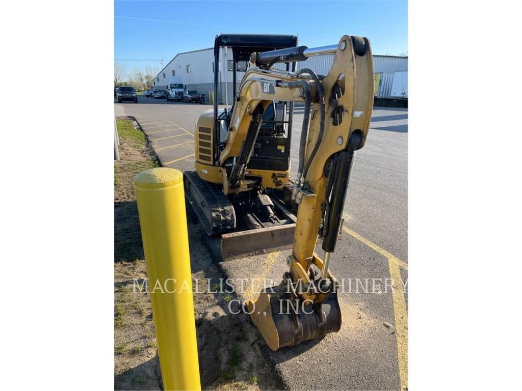 CAT 302.7DCR Roomikekskavaatorid