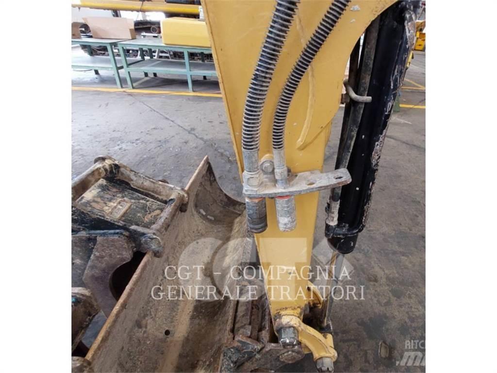 CAT 302.7DCR Roomikekskavaatorid
