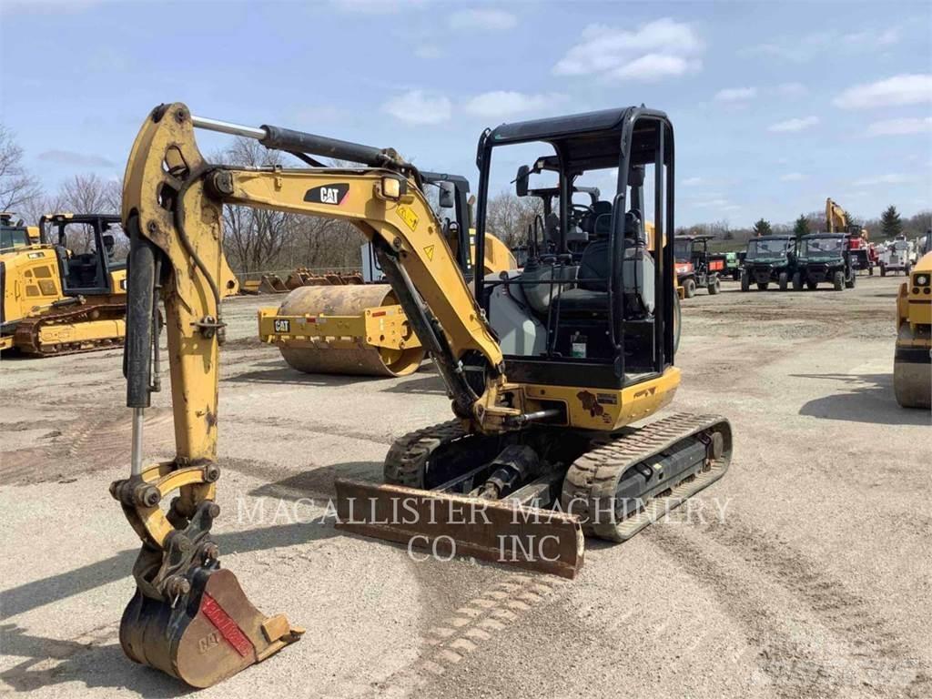 CAT 302.7DCR Roomikekskavaatorid