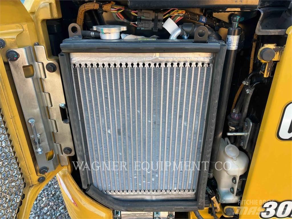 CAT 302 CR THB Roomikekskavaatorid