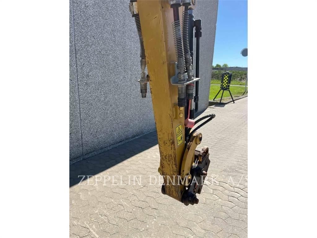 CAT 30205CR Roomikekskavaatorid