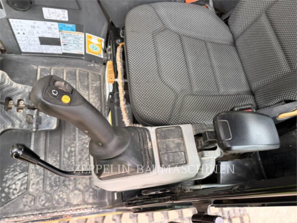 CAT 303.5CR-07 Roomikekskavaatorid