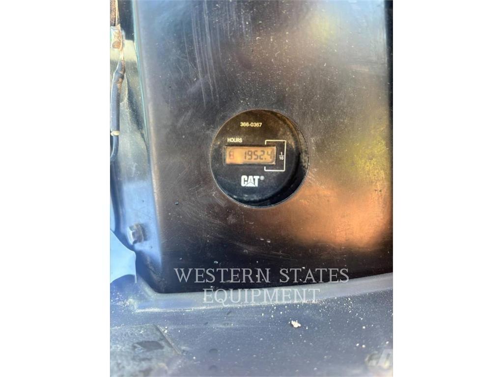 CAT 303.5E2 Roomikekskavaatorid