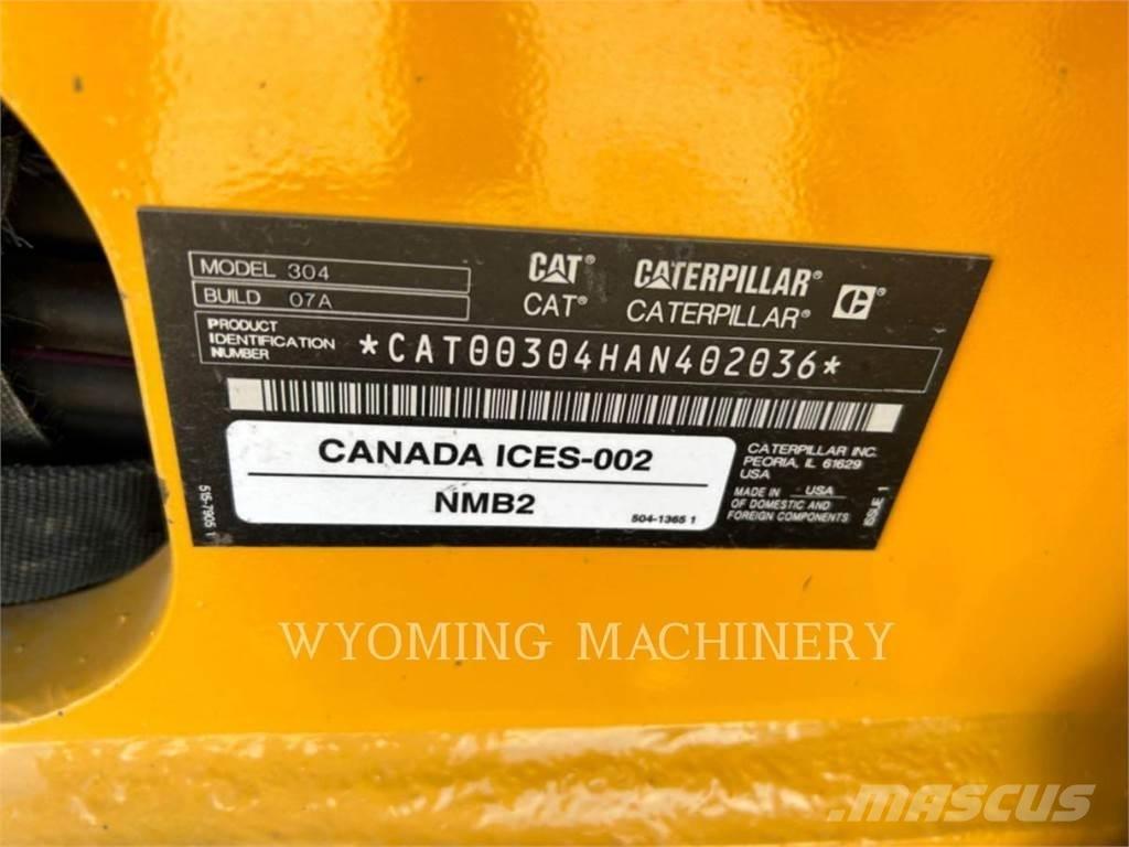 CAT 304 Roomikekskavaatorid