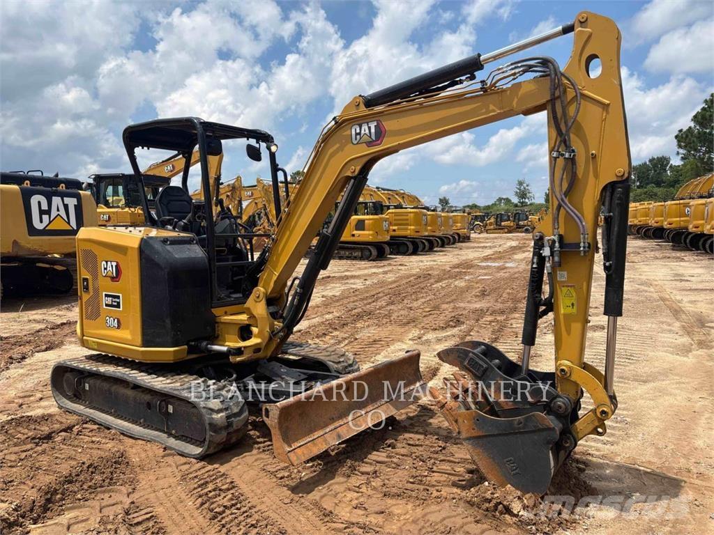 CAT 304 Roomikekskavaatorid