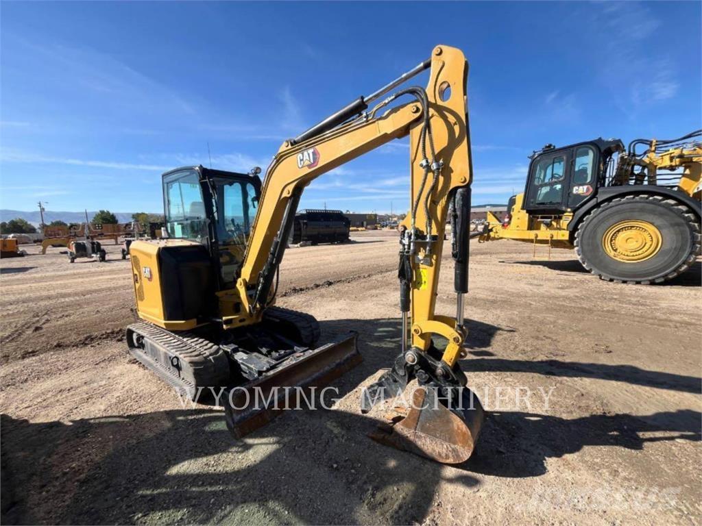 CAT 304 Roomikekskavaatorid