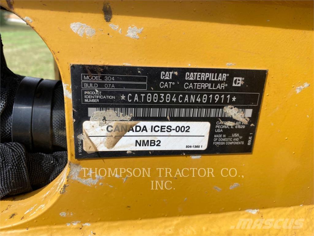 CAT 304 Roomikekskavaatorid