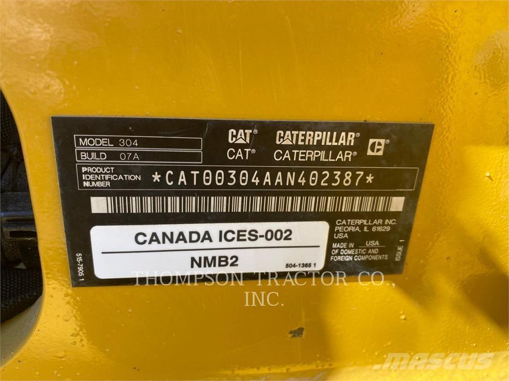 CAT 304 Roomikekskavaatorid