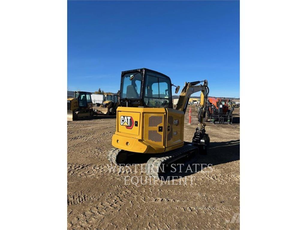 CAT 304 Roomikekskavaatorid
