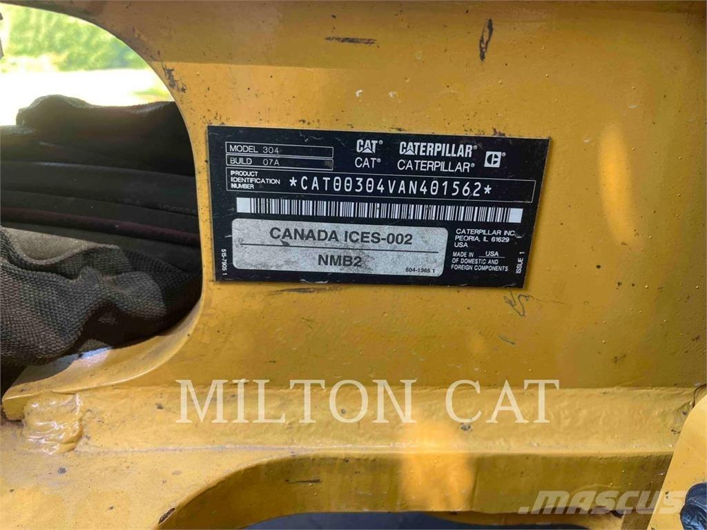 CAT 30407 Roomikekskavaatorid
