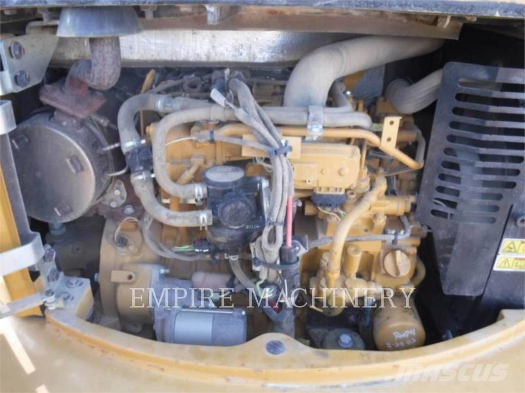 CAT 304E2 Roomikekskavaatorid