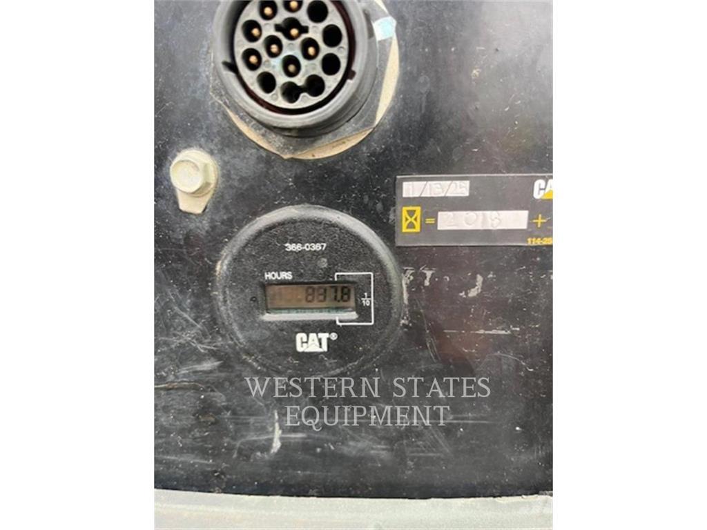 CAT 304E2 Roomikekskavaatorid