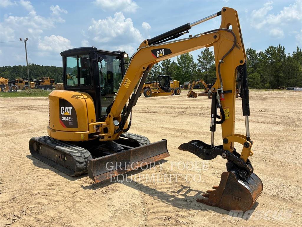 CAT 304E2CR Roomikekskavaatorid