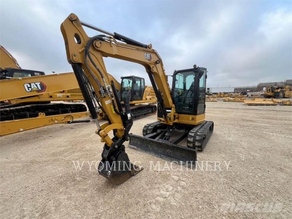CAT 305 Roomikekskavaatorid