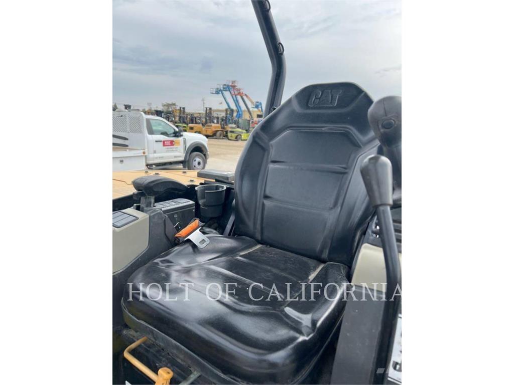 CAT 305 Roomikekskavaatorid