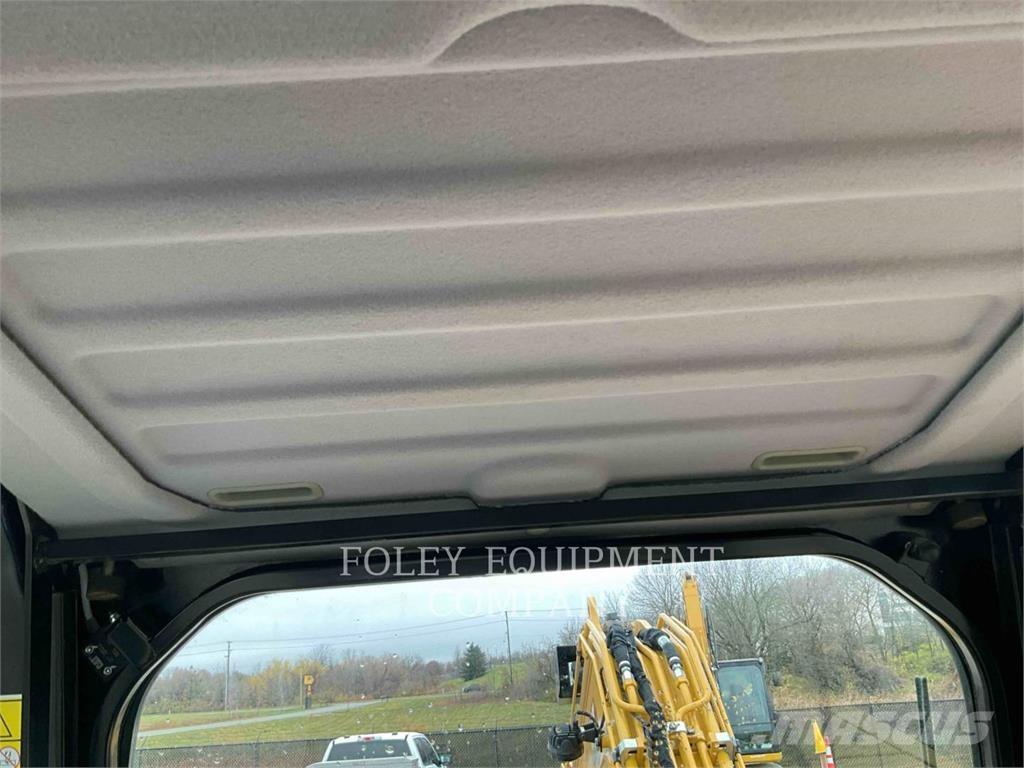 CAT 30507CR Roomikekskavaatorid