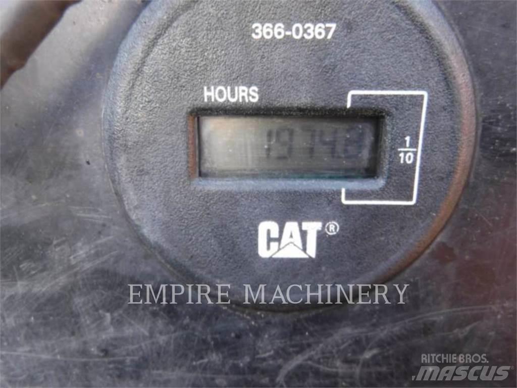 CAT 305E2CR Roomikekskavaatorid