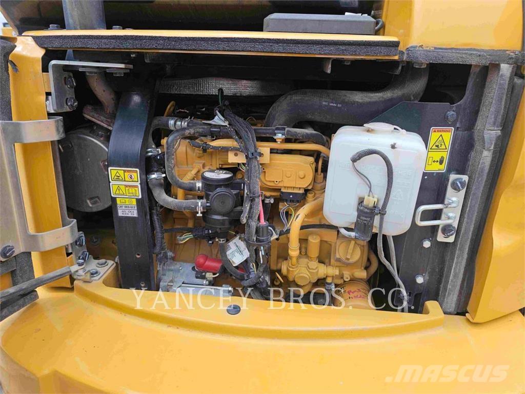 CAT 305E2CR Roomikekskavaatorid