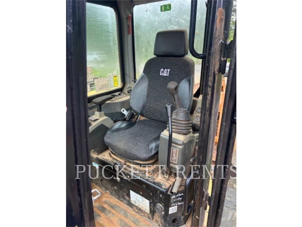 CAT 305E2CR Roomikekskavaatorid