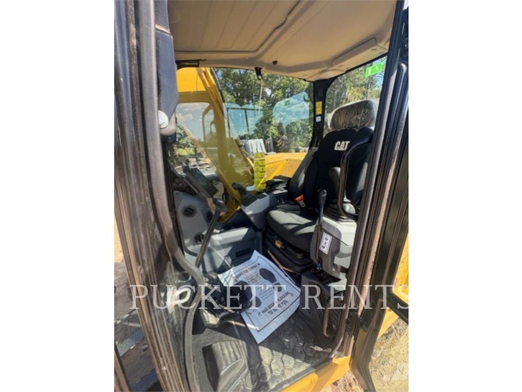 CAT 307.5-07 Roomikekskavaatorid