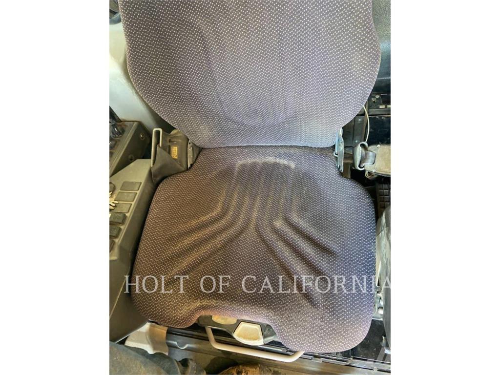 CAT 308 Roomikekskavaatorid