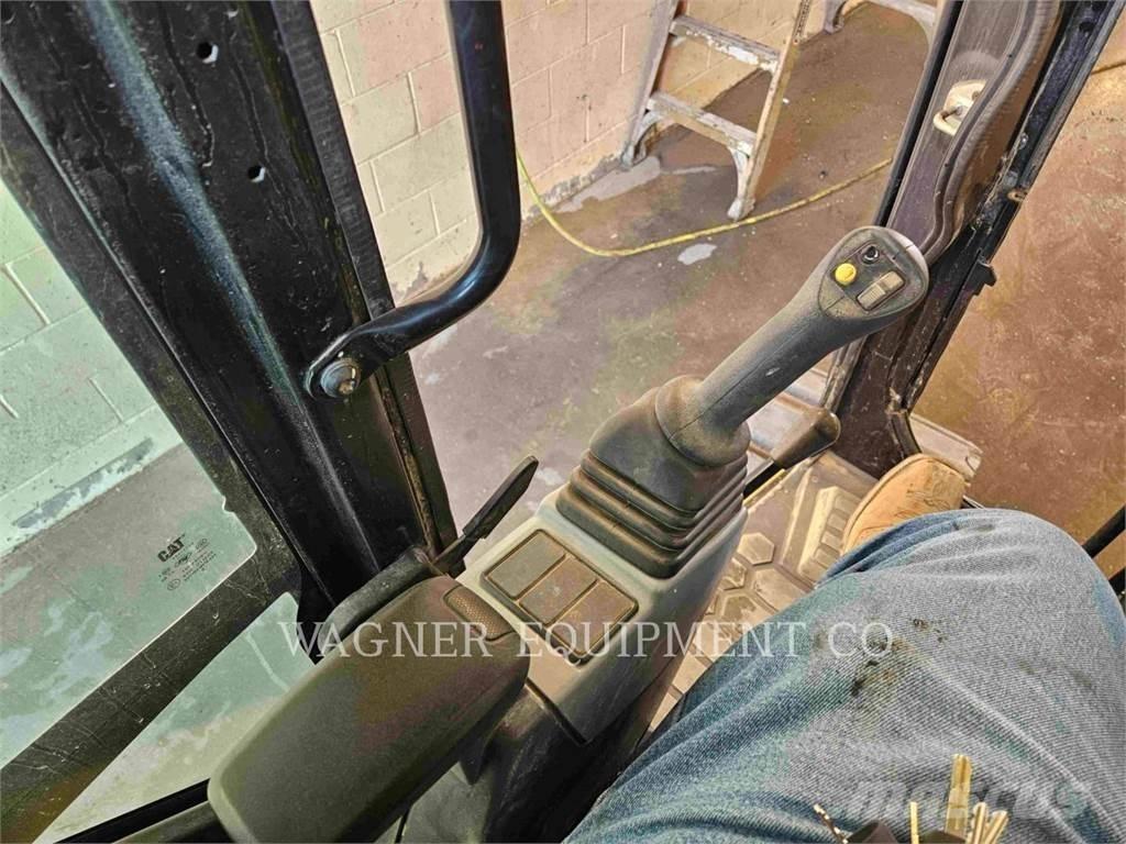 CAT 308 CR Roomikekskavaatorid