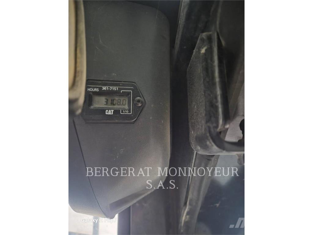 CAT 309 Roomikekskavaatorid