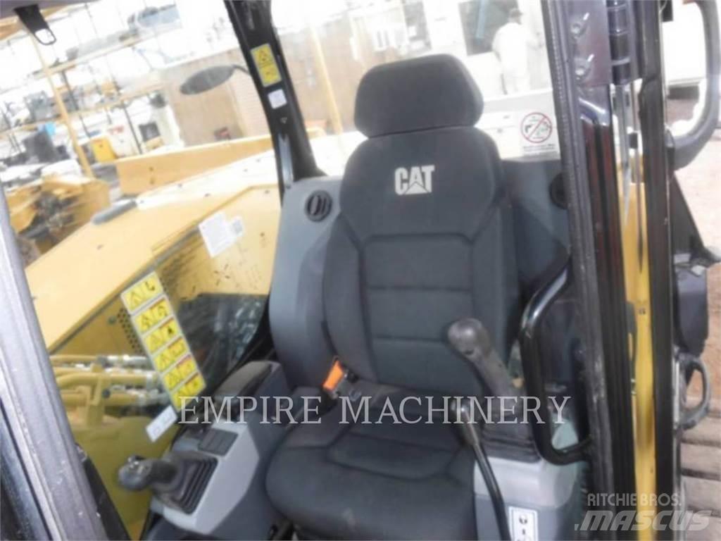 CAT 310-07 Roomikekskavaatorid