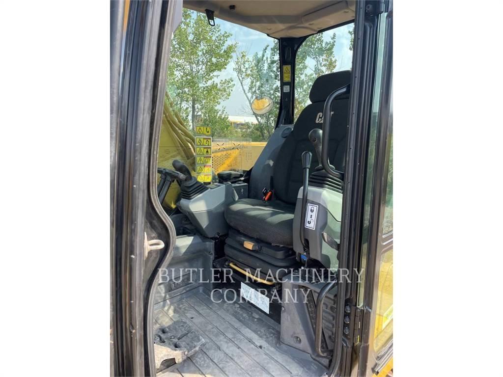 CAT 310-07 Roomikekskavaatorid