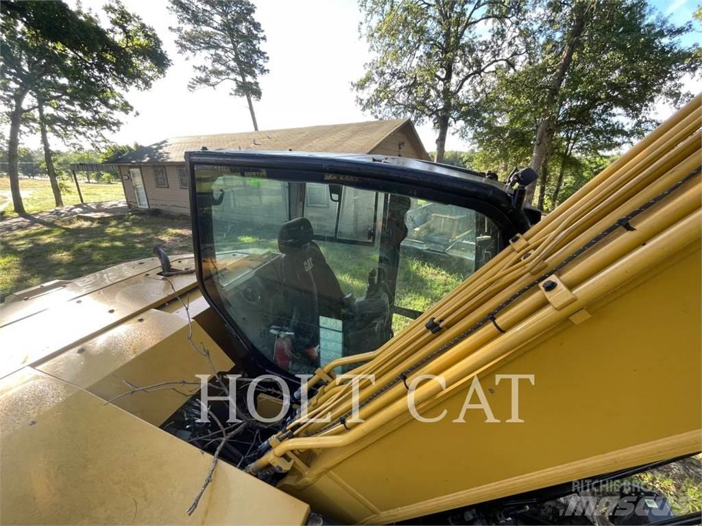 CAT 31007 Roomikekskavaatorid