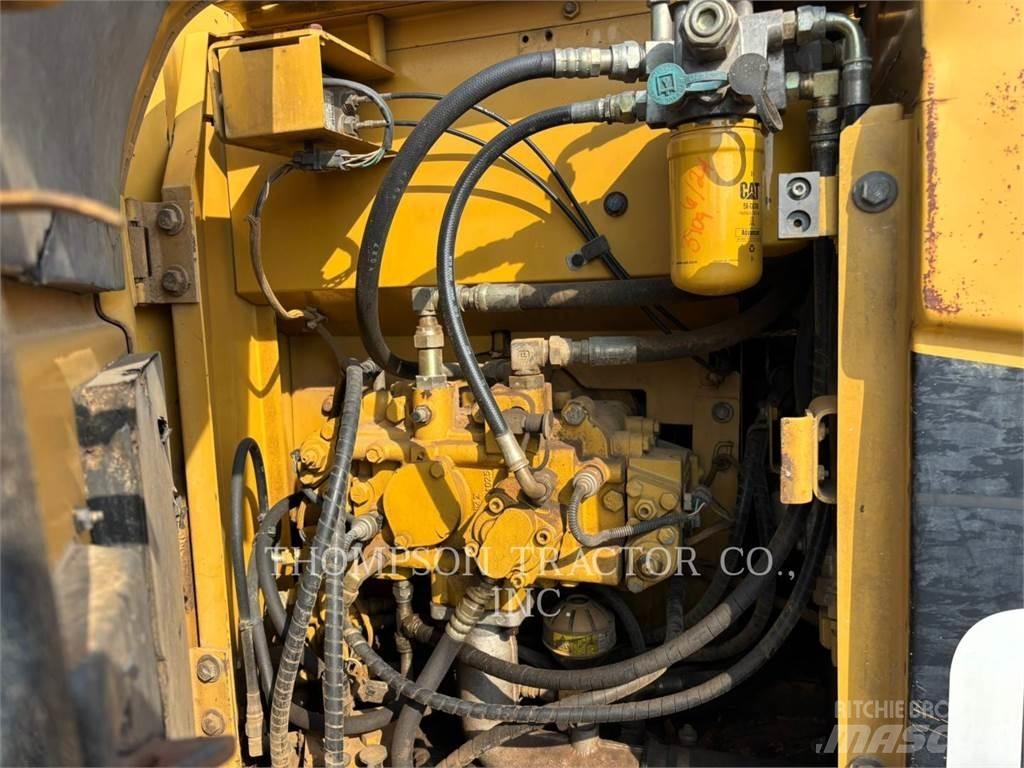 CAT 312CL Roomikekskavaatorid