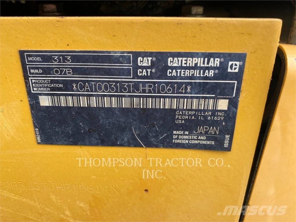 CAT 313 Roomikekskavaatorid