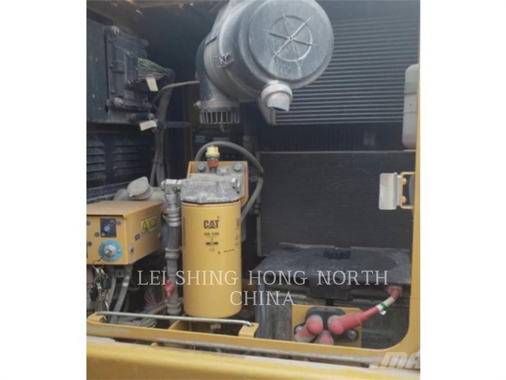 CAT 313D2GC Roomikekskavaatorid