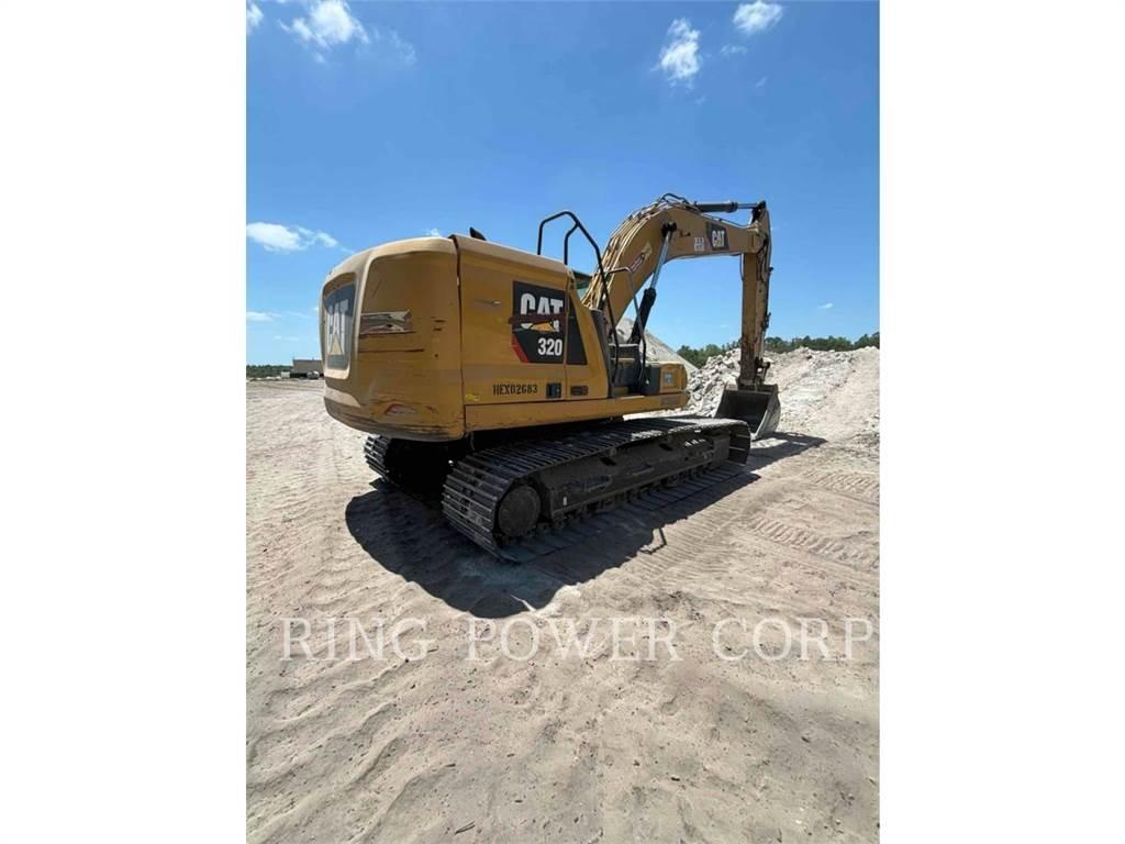 CAT 320 Roomikekskavaatorid
