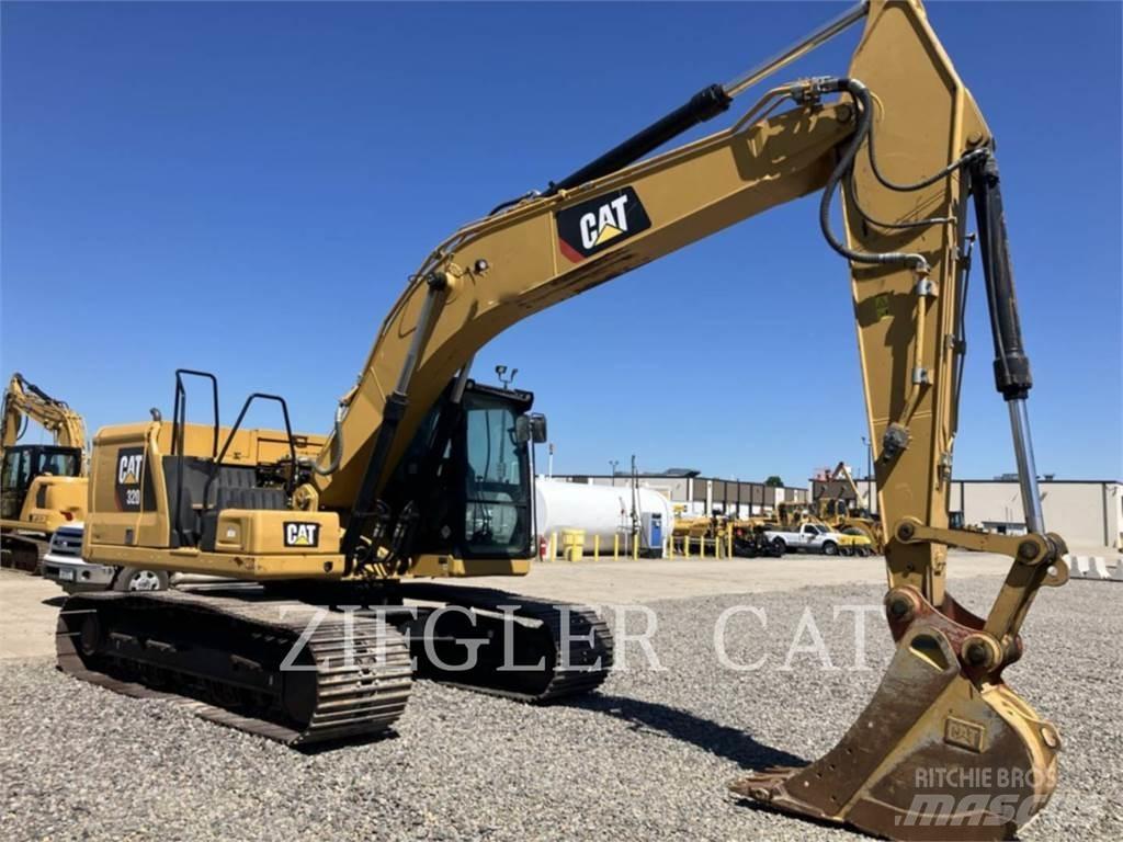 CAT 320 Roomikekskavaatorid