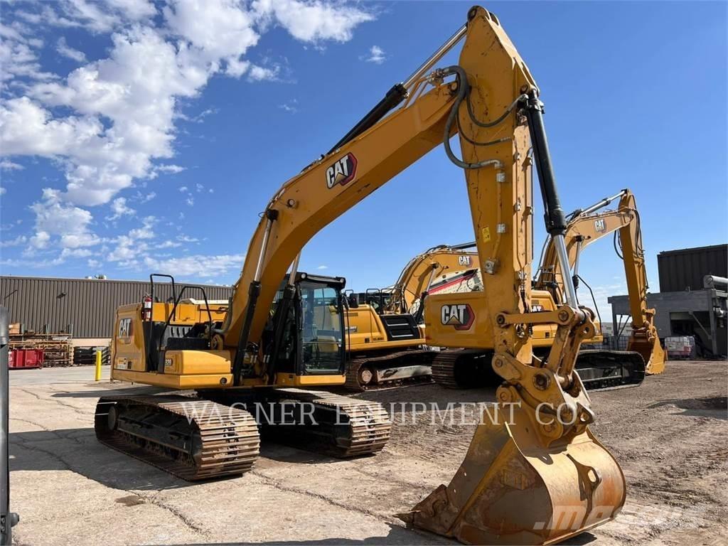 CAT 320 Roomikekskavaatorid