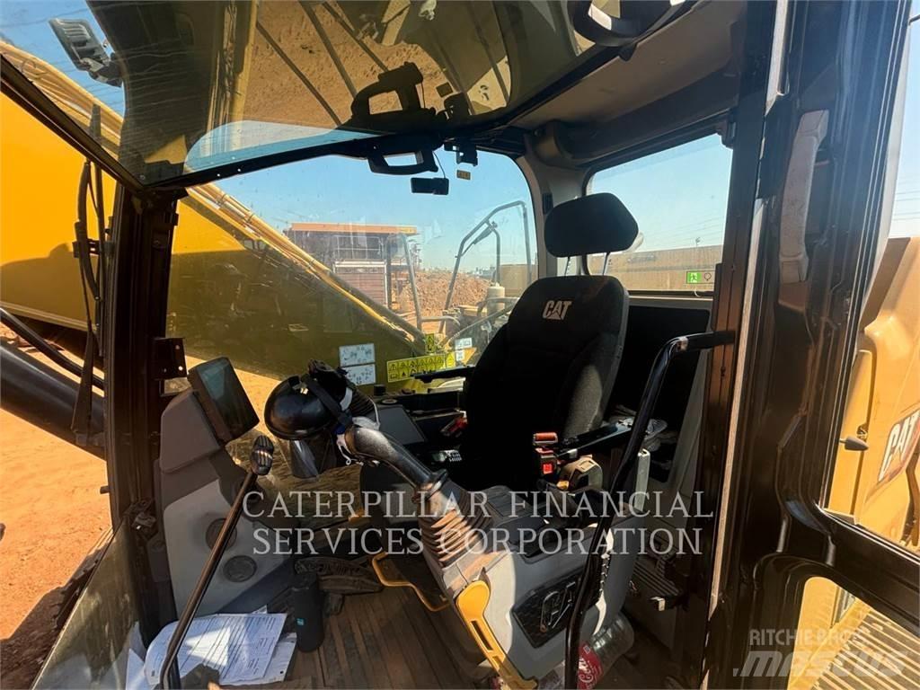 CAT 320-07 Roomikekskavaatorid