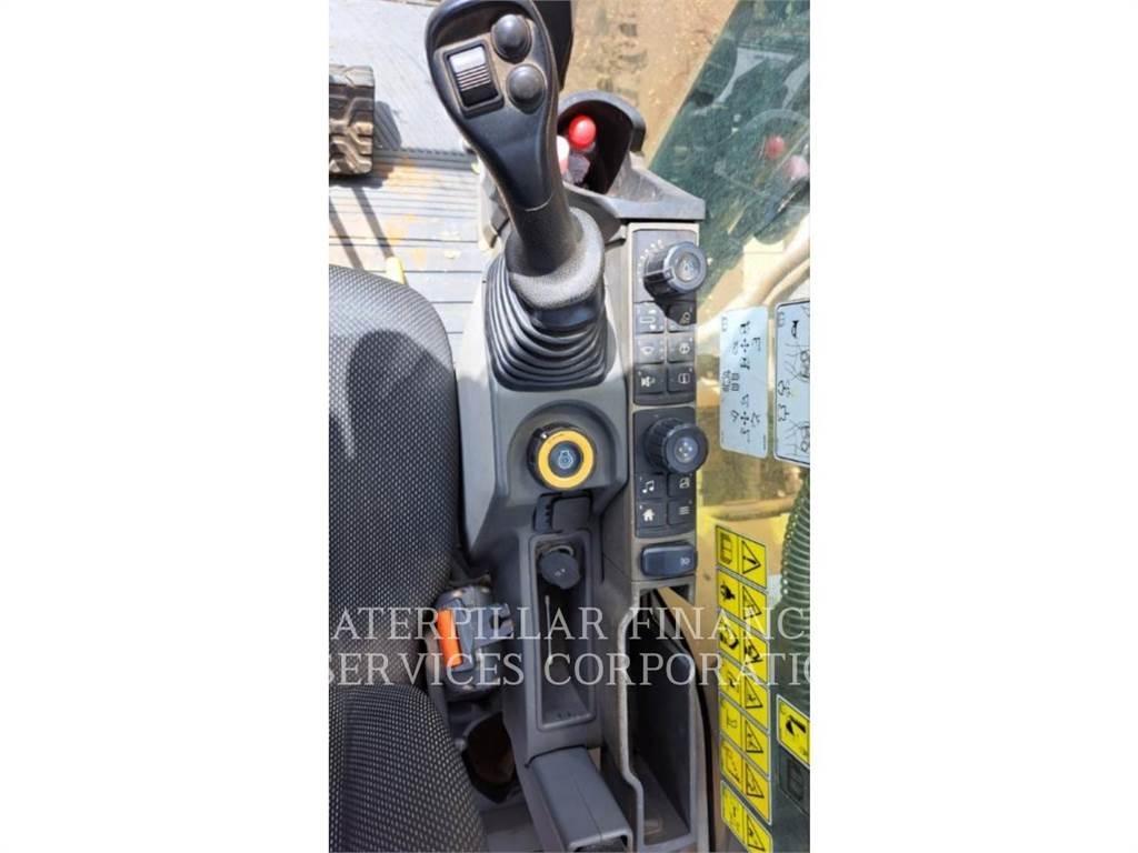 CAT 320-07 Roomikekskavaatorid